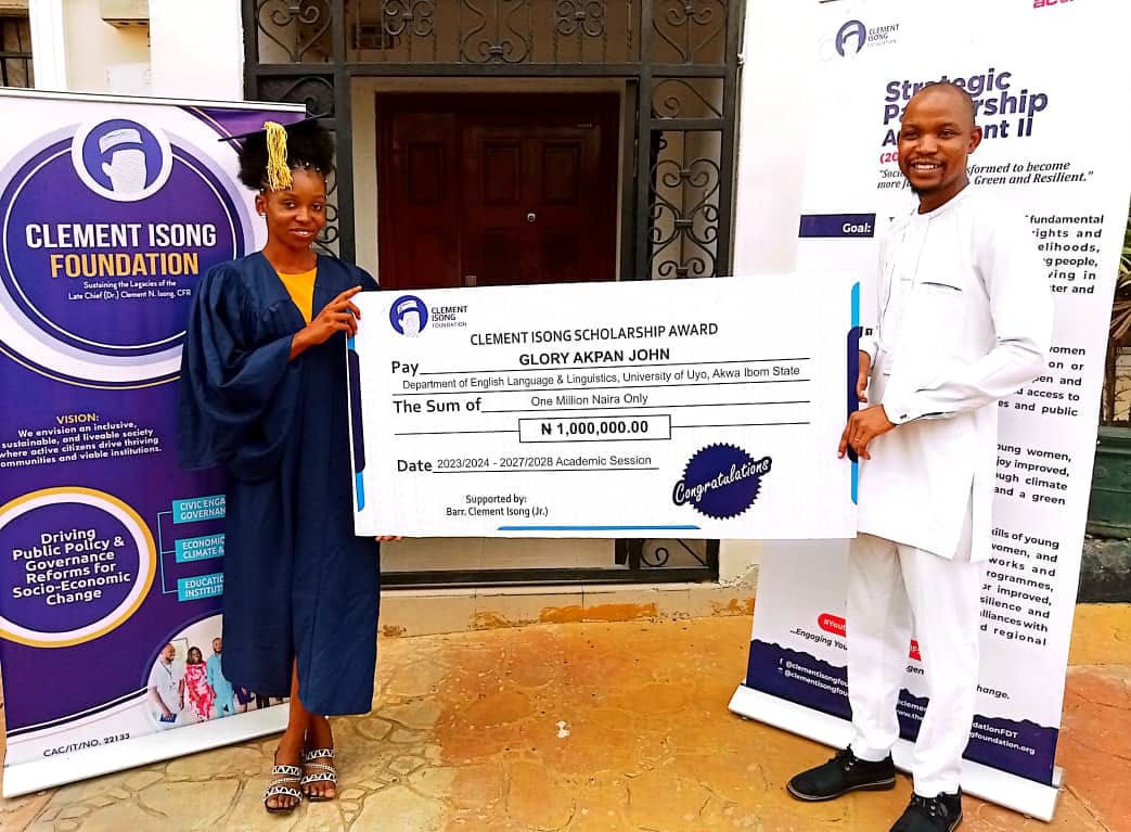 Clement Isong Foundation awarded an academic scholarship